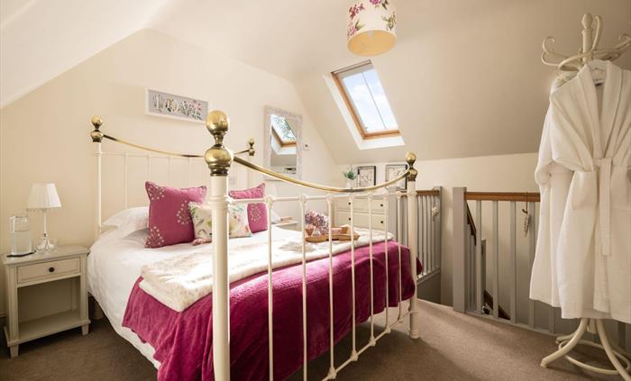 A romantic luxury retreat !